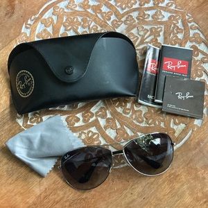 Ray- Ban Aviator sunglasses